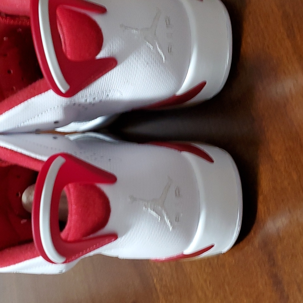 Jordan - Picture 3 of 3